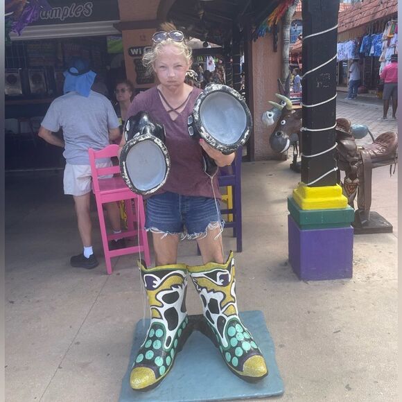 Tipsy’s Live: Get in here!!! - Picture 4 of 9